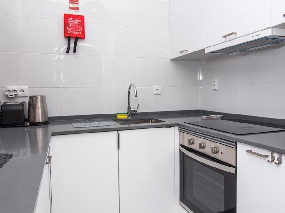 Central Apartment - Pool And Sea View & Albufeira Center ภายนอก รูปภาพ
