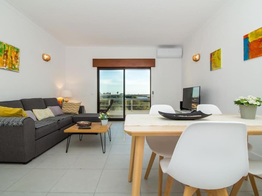 Central Apartment - Pool And Sea View & Albufeira Center ภายนอก รูปภาพ