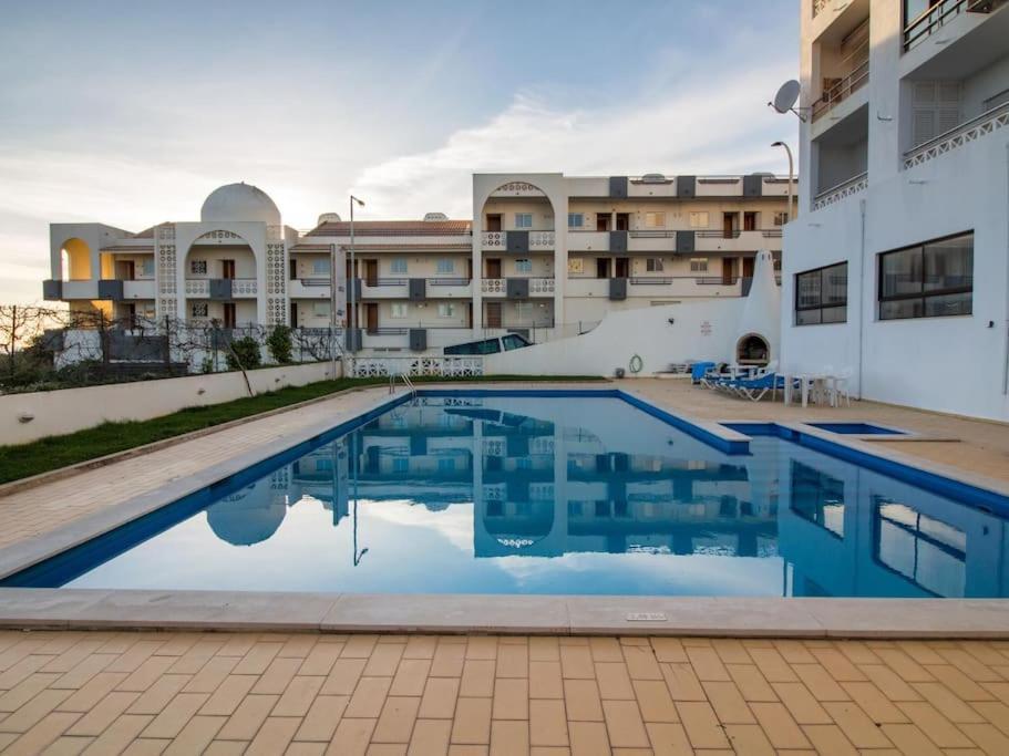 Central Apartment - Pool And Sea View & Albufeira Center ภายนอก รูปภาพ